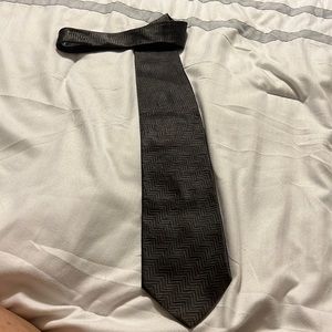 Fratelli gray herringbone 100% silk tie